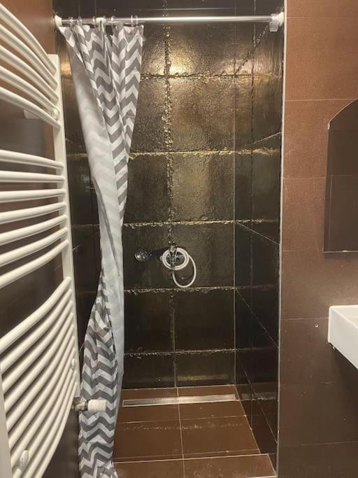 In Mariahilferstrasse/schwendermarkt Apartament Wiedeń