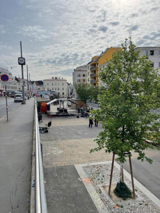 In Mariahilferstrasse/schwendermarkt Apartamento Viena